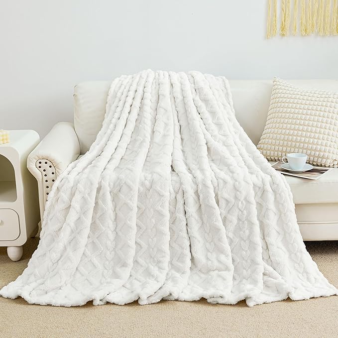 Aganear Blanket King Size - Lightweight Portable Fuzzy Cozy Soft Blankets for Couch, Sofa, Bed, Breathable and Skin-Friendly for All Season Accessories(108"x90", White)