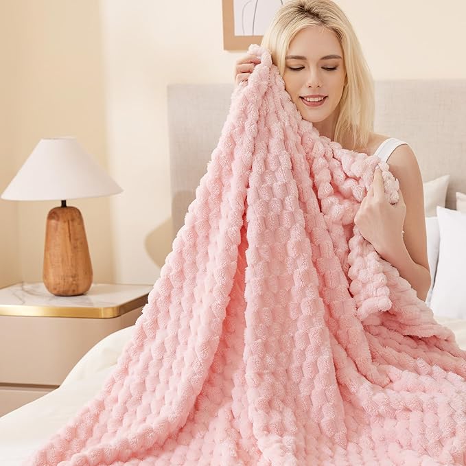 EXQ Home Fleece Throw Blanket for Couch or Bed - 3D Imitation Turtle Shell Jacquard Decorative Blankets - Cozy Soft Lightweight Fuzzy Flannel Blanket Suitable for All Seasons(50"×60",Pink)