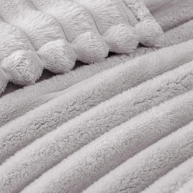 Exclusivo Mezcla King Size Flannel Fleece Blanket, Super Soft Striped Jacquard Bed Blanket, Lightweight Fuzzy Cozy for All Seasons, 90x104 Inches, Light Grey