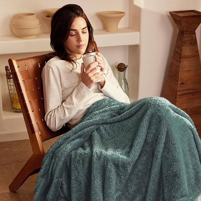 Exclusivo Mezcla Plush Fuzzy Fleece Throw Blanket Extra Large, Super Soft, Fluffy and Warm Blankets for Couch, Bed, All Season (Celadon, 50x70 inches)