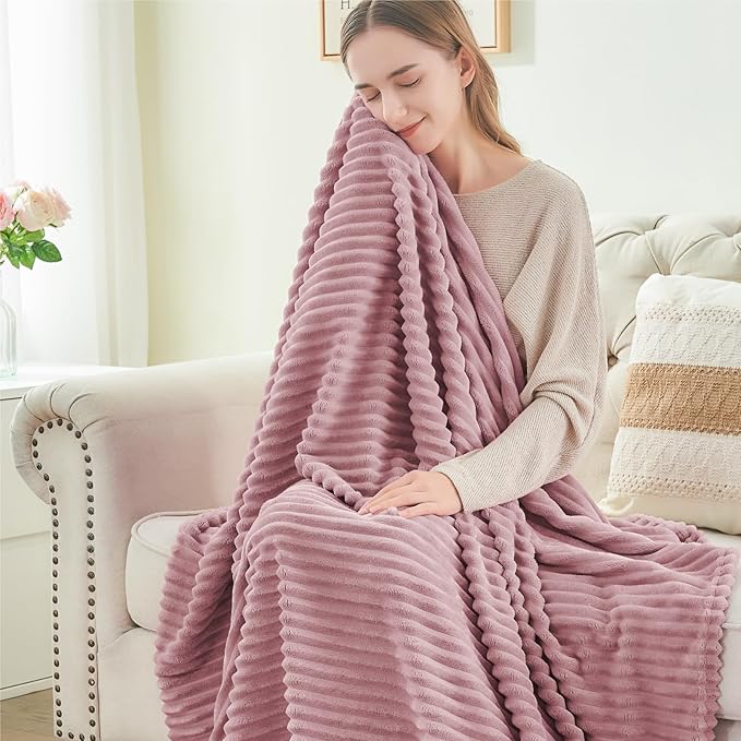 BEDELITE Fleece Blanket Twin Size – 3D Ribbed Jacquard Soft and Warm Decorative Fuzzy Blankets – Cozy, Fluffy, Plush Lightweight Throw Blankets for Couch, Bed, Sofa(Berry Purple, 60x80 inches)