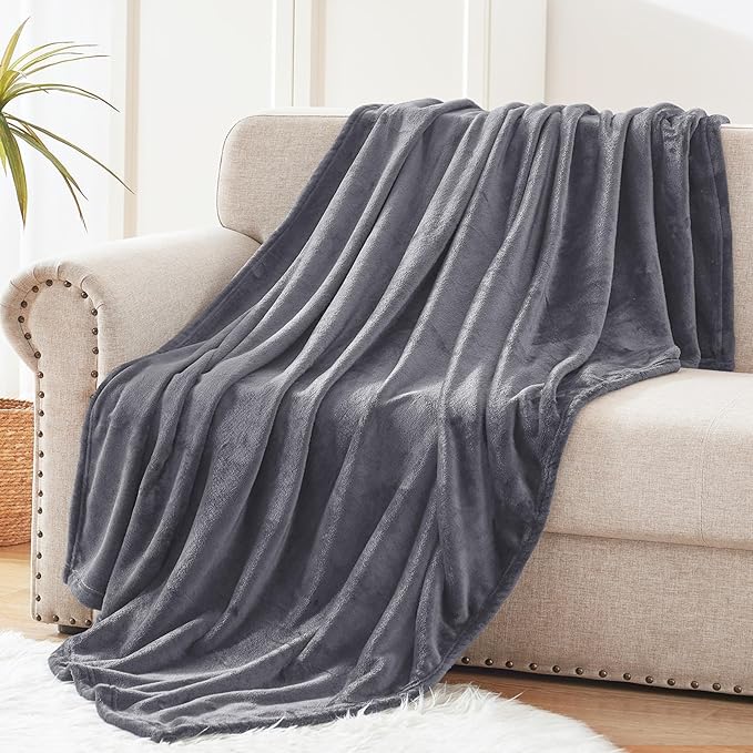 Exclusivo Mezcla Fleece Dark Grey Throw Blanket for Couch, Sofa, Super Soft and Warm Blankets, All Season, Cozy, Plush, Lightweight, 50x60 Inches