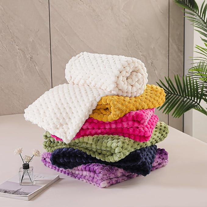 Exclusivo Mezcla Fleece Throw Blanket for Couch, Extra Large Fuzzy Mustard Yellow Bed Blankets, Soft Cozy Plush Sofa Throws for All Seasons, 50x70 Inches