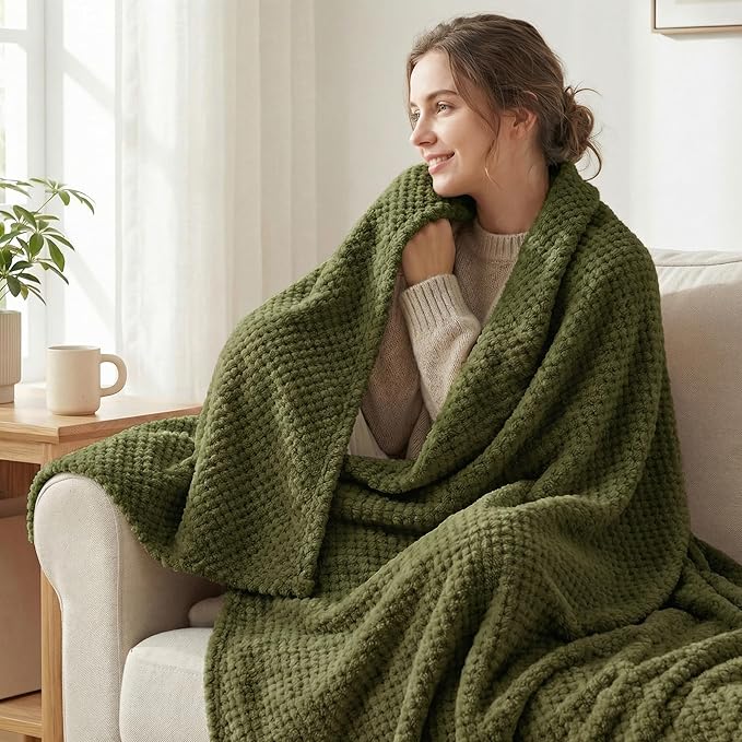 Exclusivo Mezcla Fleece Bed Blanket Queen Size, Super Soft and Warm Blankets for Couch, Sofa and Bed Waffle Textured, Cozy, Fuzzy and Lightweight (Olive Green, 90x90 Inches)