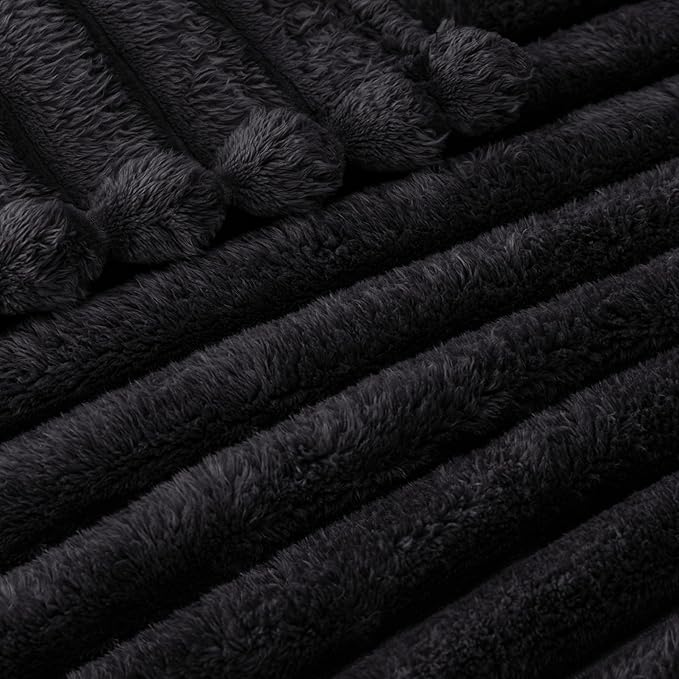 Exclusivo Mezcla King Size Flannel Fleece Blanket, Super Soft Striped Jacquard Bed Blanket, Lightweight Fuzzy Cozy for All Seasons, 90x104 Inches, Black