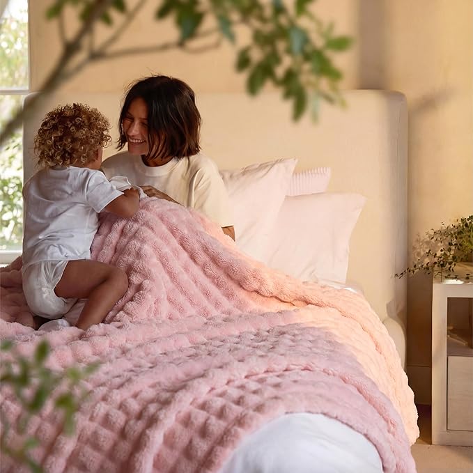 Bedsure 3D Fleece Bubble Blanket - GentleSoft Pink Queen Blanket for Bed Sofa Room Decor - Luxury Soft Cozy Gifts for Kids Girls, Lightweight, All Seasons, Pink, 90"×90"
