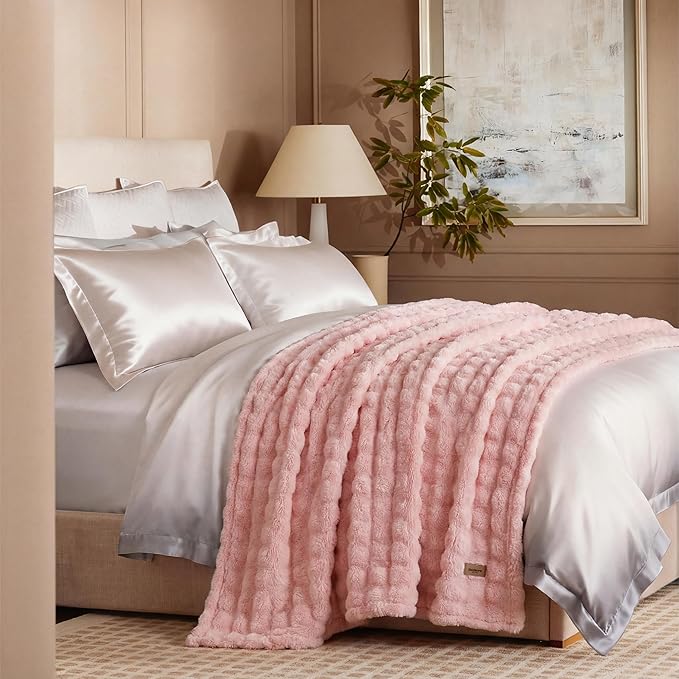 Bedsure 3D Fleece Bubble Blanket - GentleSoft Pink Queen Blanket for Bed Sofa Room Decor - Luxury Soft Cozy Gifts for Kids Girls, Lightweight, All Seasons, Pink, 90"×90"