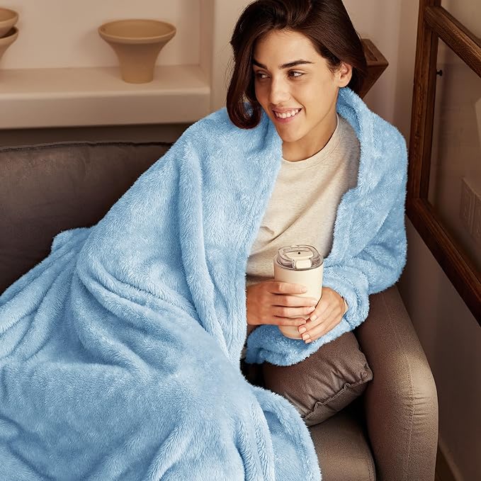 Exclusivo Mezcla Plush Fuzzy Fleece Throw Blanket Extra Large, Super Soft, Fluffy and Warm Blankets for Couch, Bed, All Season (Light Blue, 50x70 inches)