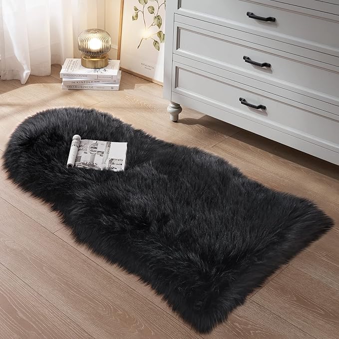 Small Faux Fur Rug, 2x4 ft Ultra Soft Sheepskin Rug Chair Sofa Cover Seat Pad, Black Fluffy Shag Rug for Bedroom Nursery Kids Room, Luxury Shaggy Rugs Fuzzy Plush Floor Carpets, Cute Dorm Home Decor
