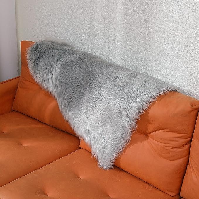 linmopm Faux Fur Rug Sheepskin Shag Fluffy Fuzzy Grey 2x3 ft Small Rugs for Bedroom Bedside Bed Floor Living Room Plush High-Density Cushion Carpet Super Sofa Cover