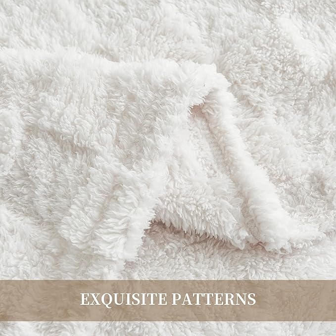 Aganear Flannel Throw Blanket - Cozy Soft Lightweight Fuzzy Checkered Throw Blanket for Women Portable Throw Blankets for Couch, Warm Present for Birthday, Christmas(50"x70", Cream White)