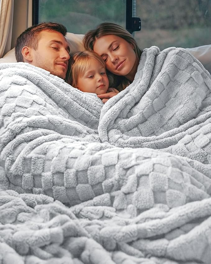 Utopia Bedding Cool Grey Checkered Fleece King Blanket for Couch or Bed, Soft Plush Cozy Blanket for Women and Men, Ultra Comfy Travel-Friendly Bed Throws for Relaxation, 90x102 Inches