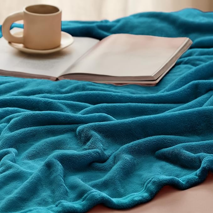 Bedsure GentleSoft Fleece Blankets King Size Teal - Bed Blanket Soft Lightweight Plush Cozy Fuzzy Luxury Microfiber, 108x90 inches