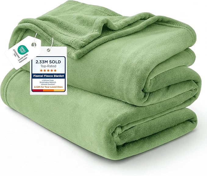 Bedsure GentleSoft Fleece Bed Blankets Full Size Green - Soft Lightweight Plush Fuzzy Cozy Luxury Blanket Microfiber, Emerald, 84x90 inches