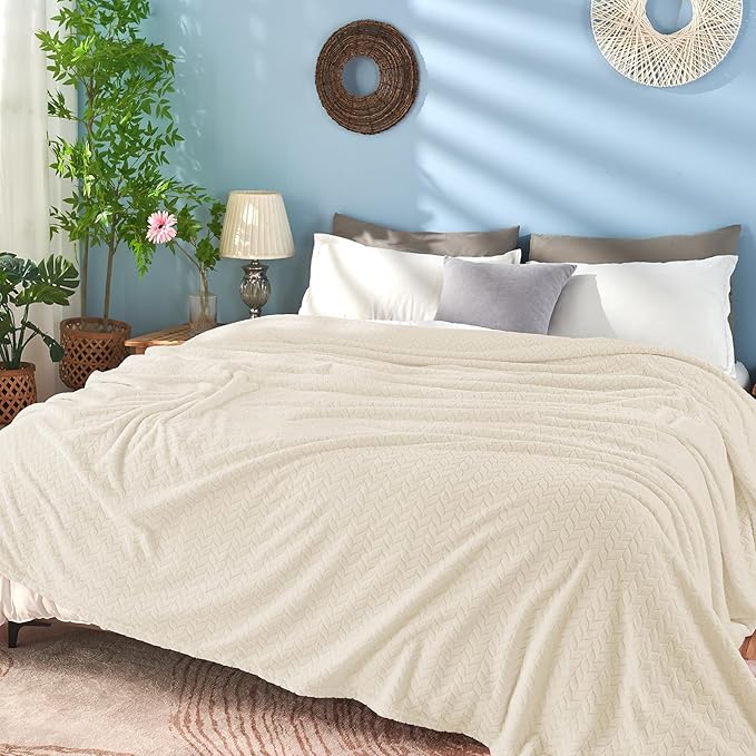 inhand Fleece Twin Blanket for Bed Cream White Throw Blanket for Couch Super Soft Cozy Warm Blankets and Throws Lightweight Fuzzy Large Blanket for Sofa Bed Office,50x60 inches