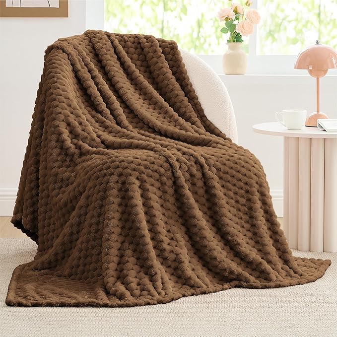 BEDELITE Fleece Blanket - 3D Jacquard Decorative Brown Throw Blankets for Couch & Bed, Soft and Cozy Warm Plush Fluffy Blanket All Seasons Suitable, 50x70Inches