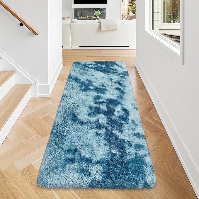 Super Soft Fluffy Living Room Area Rug 2x5 ft Tie-Dyed Light Blue Shaggy Furry Carpet Washable Non-Slip Floor Rugs Bedroom Bedside Nursery Rug Fuzzy Girls Boy Dorm Home Decor Aesthetic