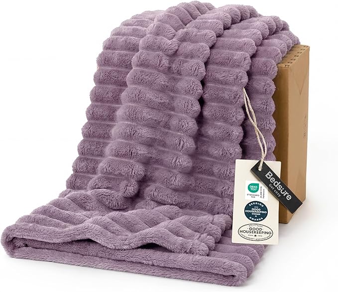 Bedsure GentleSoft Light Purple Twin Blanket for Bed - Cozy Soft Blankets for Women, Cute Large Throws for Girls, 66x90 Inches