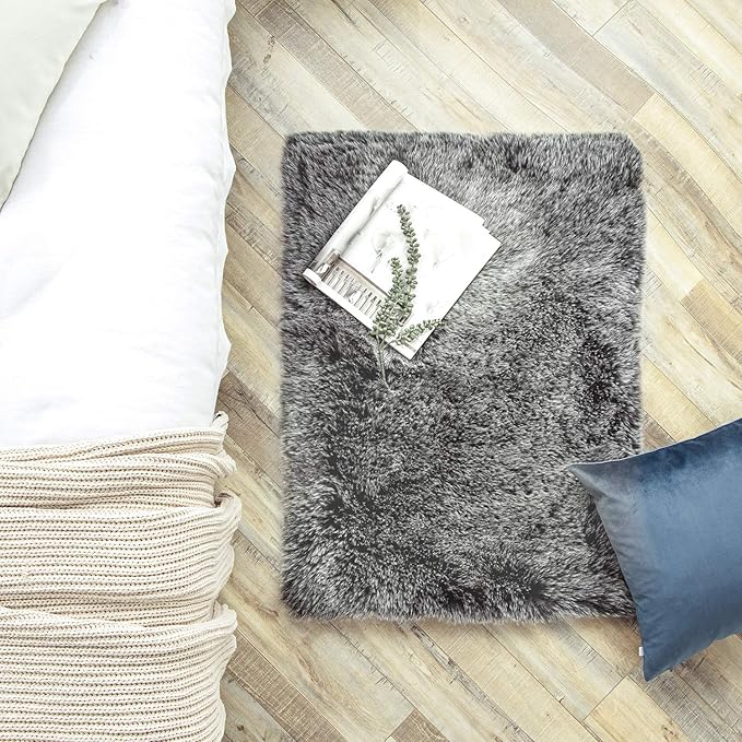 Ashler HOME DECO Soft Fox Faux Fur Chair Couch Cover Area Rug for Bedroom Floor Sofa Living Room Black White Rectangle 2 x 3 Feet