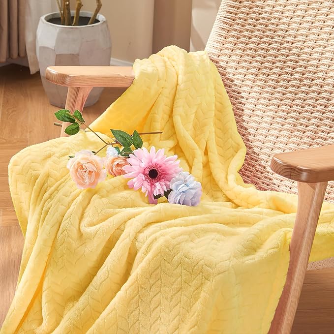 inhand Fleece Twin Blanket for Bed Champagne Gold Throw Blanket for Couch Super Soft Cozy Warm Blankets and Throws Lightweight Fuzzy Large Blanket for Sofa Bed Office,60x90 inches