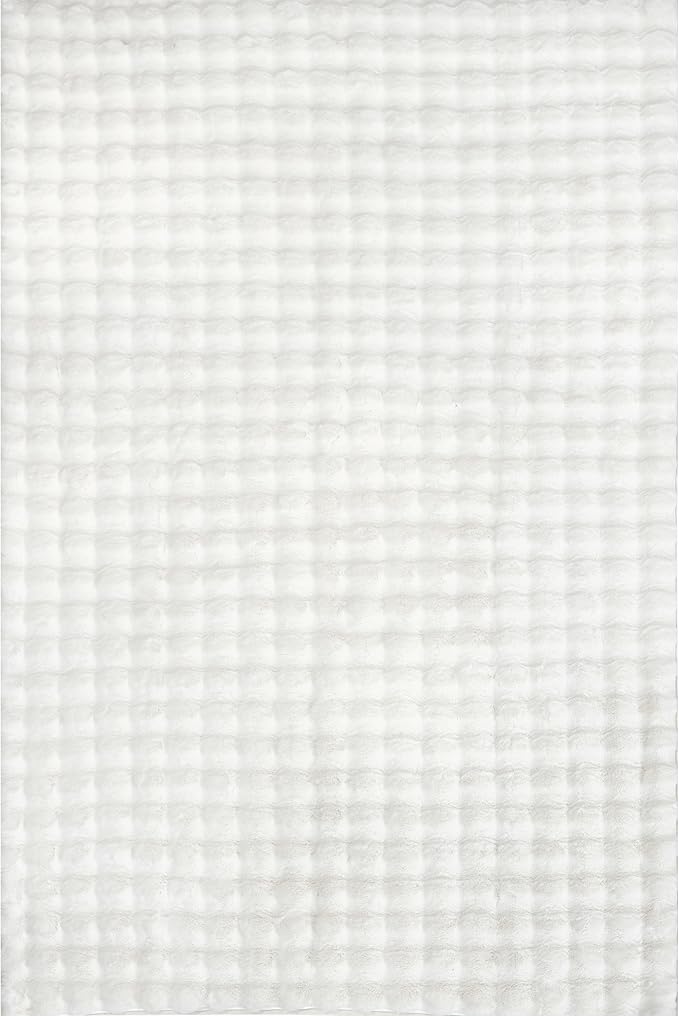 nuLOOM Jeni Off-White, 6' Round, Solid Faux Rabbit, Fluffy and Cozy, High Traffic, Stain Resistant, Easy Clean, Durable Washable Area Rug for Bedroom, Living Room, Dining, Den, Foyer, Entryway