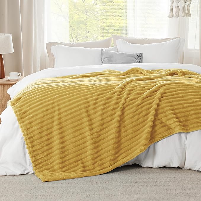 Bedsure GentleSoft Yellow Full Blanket for Couch - Cozy Soft Blankets for Women, Cute Small Fleece Throws for Girls, Birthday Gifts for Women Decor Gifts for Mom, 84x90 Inches