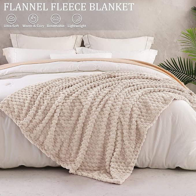 Exclusivo Mezcla Fleece Throw Blanket for Couch, Extra Large Fuzzy Camel Bed Blankets, Soft Cozy Plush Sofa Throws for All Seasons, 50x70 Inches