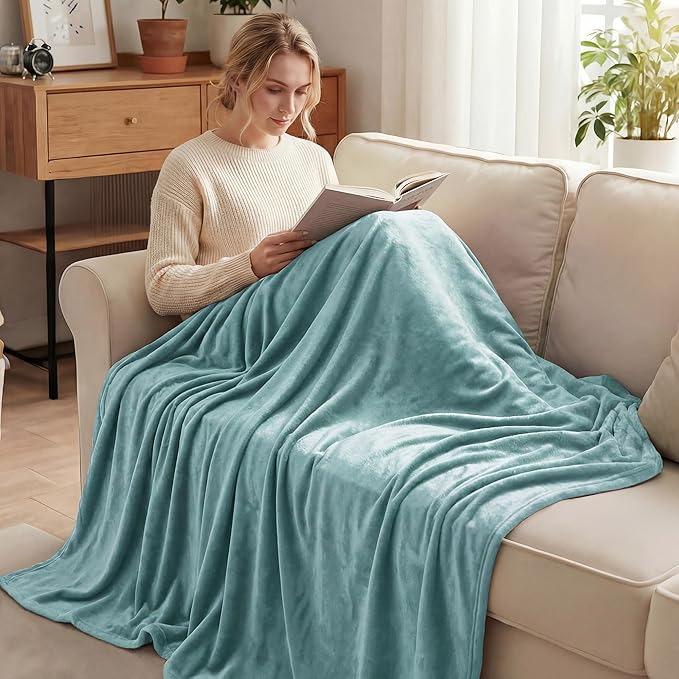 Exclusivo Mezcla Fleece Blanket Twin Size for Bed, Super Soft and Warm, All Season, Cozy, Plush, Lightweight, 60x80 Inches Celadon