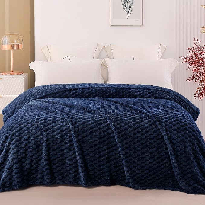 Exclusivo Mezcla Fleece King Blanket for Bed, Extra Large Fuzzy Navy Blue Bed Blankets, Soft Cozy Plush Sofa Throws for All Seasons, 90x104 Inches