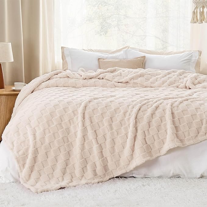 Bedsure GentleSoft King Size Blanket for Bed - Super Soft Cozy Blankets for Kids Girls, Large Fuzzy Fleece Throw for Bedroom Decor, Cream,108x90 Inches