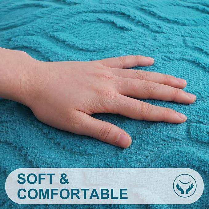 decorUhome Summer Throw Pillow Covers 20x20 Inch Set of 2, Soft Plush Faux Wool Teal Solid Couch Pillow Covers, Accent Farmhouse Neutral Square Pillow Cases for Sofa Bed Living Room
