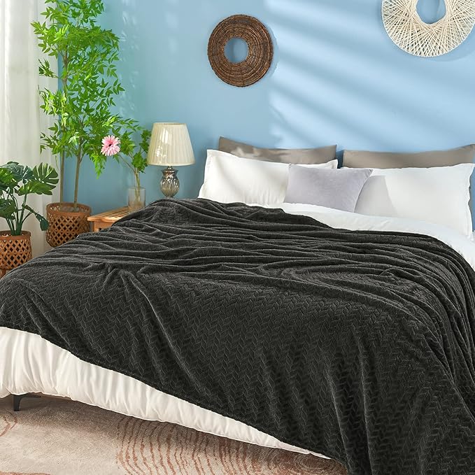 inhand Black Fleece Twin Blanket, Super Soft Flannel Cozy Blankets for Adults, Lightweight Leaves Pattern Fuzzy Blanket for Couch Sofa Bed Office, Warm Plush Blankets for All Season, 60x90 Inches
