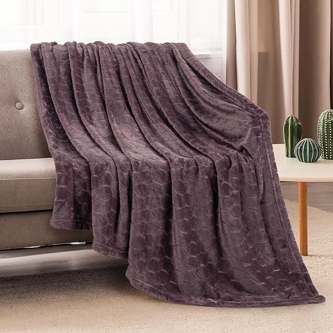 TOONOW Fleece Bed Blanket King Size 90x108 inches , Super Soft Fluffy Fuzzy Plush Blanket Geometric Pattern Cozy Microfiber Flannel Blankets for Couch, Bed, Sofa, Purple