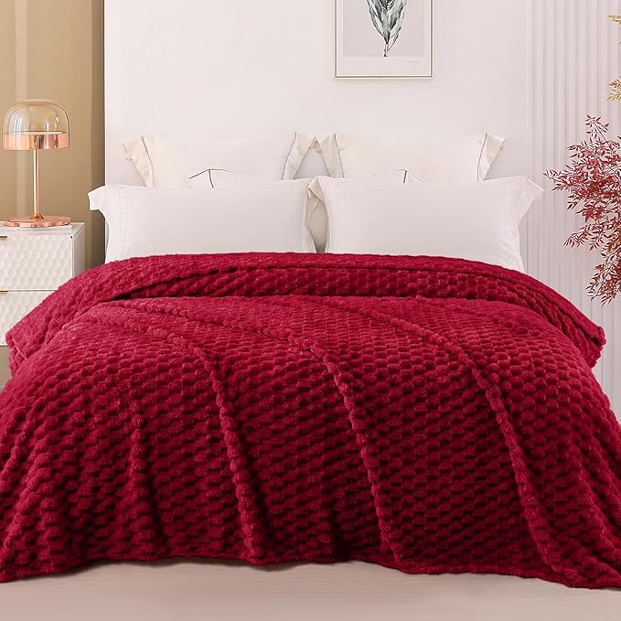 Exclusivo Mezcla Fleece Twin Blanket for Bed, Extra Large Fuzzy Deep Red Bed Blankets, Soft Cozy Plush Sofa Throws for All Seasons, 60x80 Inches