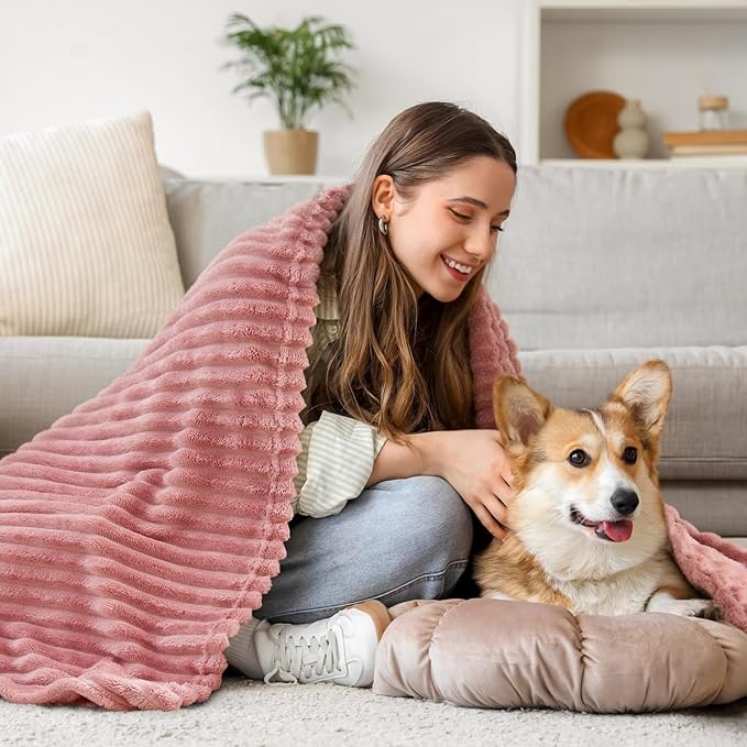 BEDELITE Large Throw Blankets for Couch - 3D Ribbed Jacquard Cute Fuzzy Fleece Blanket, Warm and Breathable Soft Cozy Throw XL Blanket, Dusty Pink