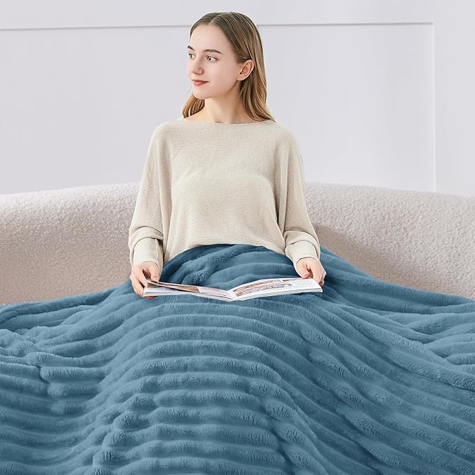 BEDELITE Twin Blanket for Couch & Bed, 300GSM Soft & Warm Fleece Blanket, Decorative and Giftable Striped Light Blue Blankets for Women, Men, 60"x80"