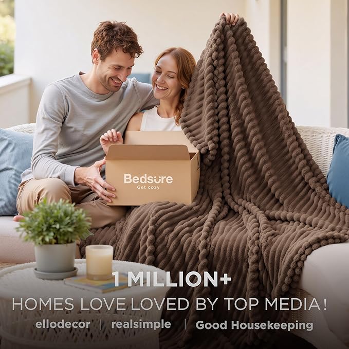 Bedsure GentleSoft Brown Full Blanket for Bed - Cozy Soft Blankets for Women, Cute Small Fleece Throws for Girls, Birthday Gifts for Women Decor Gifts for Mom, 84x90 Inches