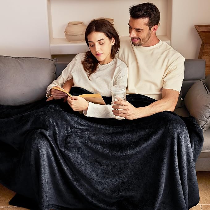Exclusivo Mezcla Fleece Throw XL Blanket for Couch, Sofa, Super Soft and Warm Black Blankets, All Season, Cozy, Plush, Lightweight, 50x70 Inches