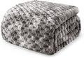 Exclusivo Mezcla Fleece Twin Blanket for Bed, Extra Large Fuzzy Tie-dye Grey Bed Blankets, Soft Cozy Plush Sofa Throws for All Seasons, 90x66 Inches