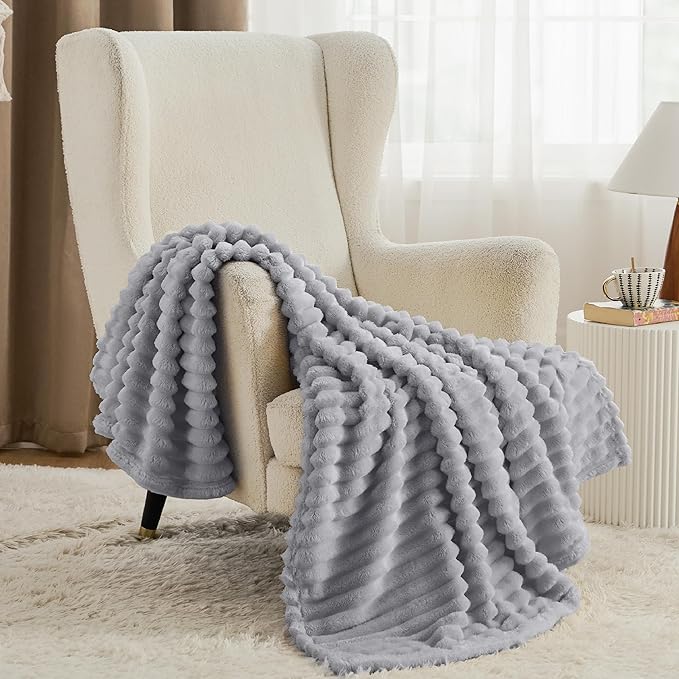Bedsure Light Grey Fleece Blanket for Couch - Super Soft Cozy Blankets for Women, Cute Small Throws for Girls, 50x70 Inches