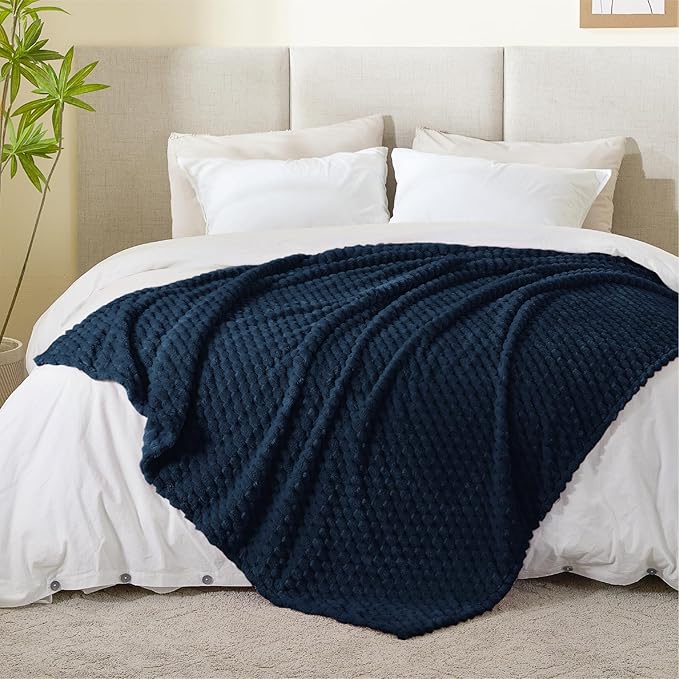 BEDELITE Fleece Blanket - 3D Jacquard Decorative Navy King Size Blankets for Bed, Soft and Cozy Warm Plush Fluffy Blanket All Seasons Suitable, 108x90Inches