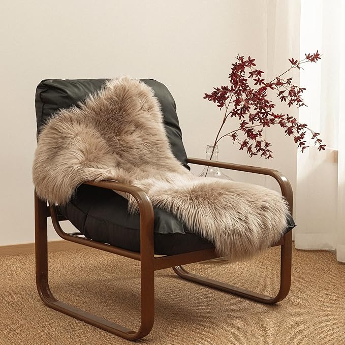 Ashler Faux Fur Rug, Beige Area Rugs, Fluffy Sheepskin Fur Rug, Fuzzy Ultra Soft 2 x 3 Ft Rugs, Machine Washable Shag Rug, Nursery Throw Rugs for Bed, Living, Kids Room