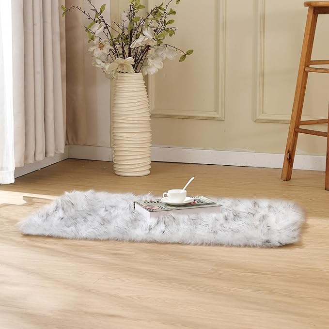 ORINOVA White and Grey Faux Shaggy Fur Rug for Living Room Plush Washable Sheepskin Fur Area Rugs 3x5 Nursery Rug