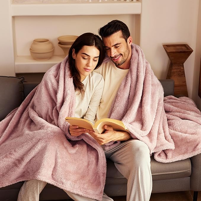 Exclusivo Mezcla Plush Fuzzy Fleece Throw Blanket Extra Large, Super Soft, Fluffy and Warm Blankets for Couch, Bed, All Season Use (50x70 Inches, Pink)