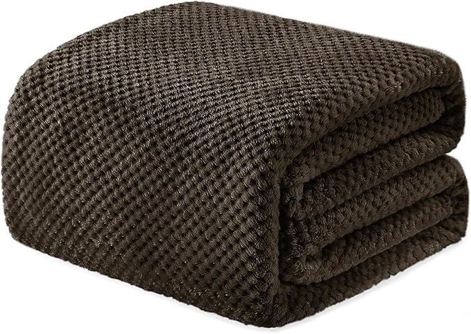 Exclusivo Mezcla Fleece Bed Blanket Twin Size, Super Soft and Warm Blankets for Couch, Sofa and Bed Waffle Textured, Cozy, Fuzzy and Lightweight (Coffee, 60x80 Inches)