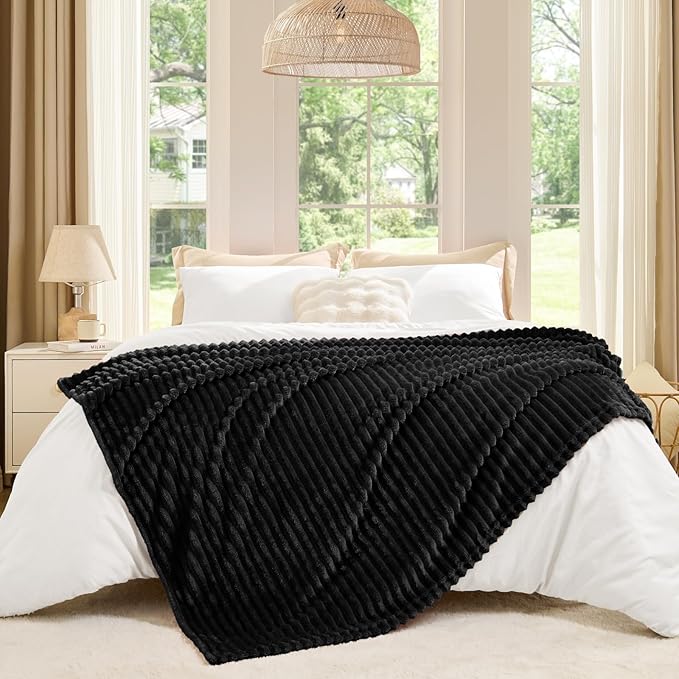 BEDELITE Fleece Throw Blanket for Couch – 3D Ribbed Jacquard Soft and Warm Decorative Fuzzy Blanket – Cozy, Fluffy, Plush Lightweight Black Throw Blankets for Bed, Sofa, 50x70 inches