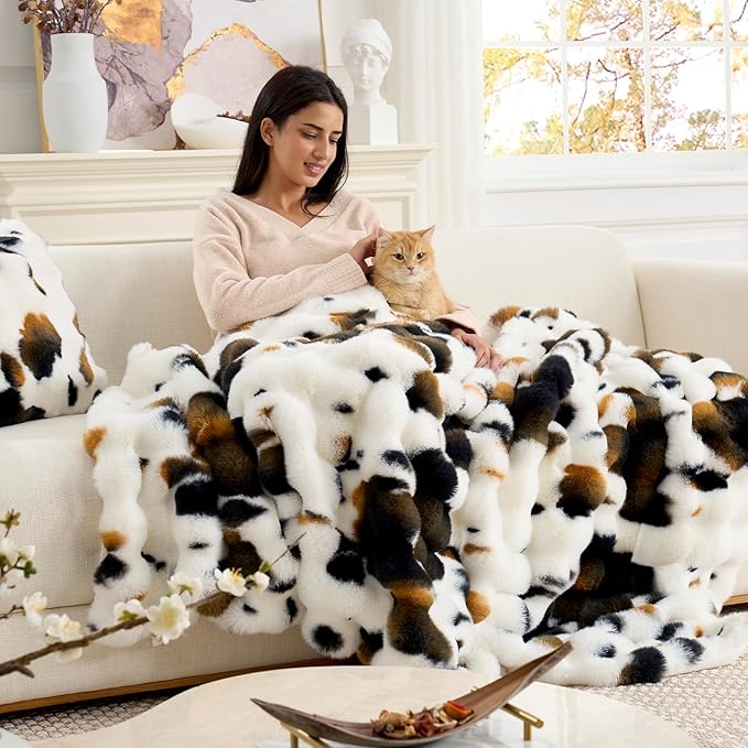 Cozy Bliss Cow Print Faux Fur Throw Blanket for Couch, Fuzzy Soft Plush Thick Bubble Blanket for Sofa Bedroom Living Room, 60x80 Inches