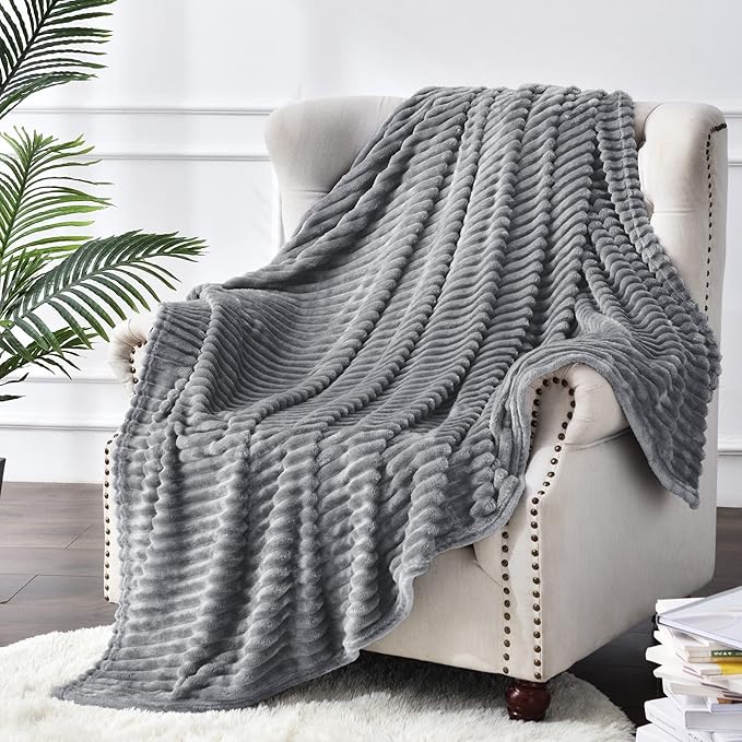 BEDELITE Fleece Blanket Twin Size – 3D Ribbed Jacquard Soft and Warm Decorative Fuzzy Blankets – Cozy, Fluffy, Plush Lightweight Throw Blankets for Couch, Bed, Sofa(Grey, 60x80 inches)