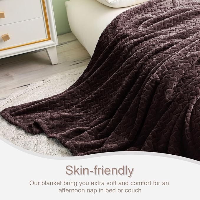 Exclusivo Mezcla Fleece King Size Blanket for Bed, 90x104 Inches Soft Cozy Jacquard Flannel Blankets, Lightweight Fuzzy Plush Warm for Women, Coffee
