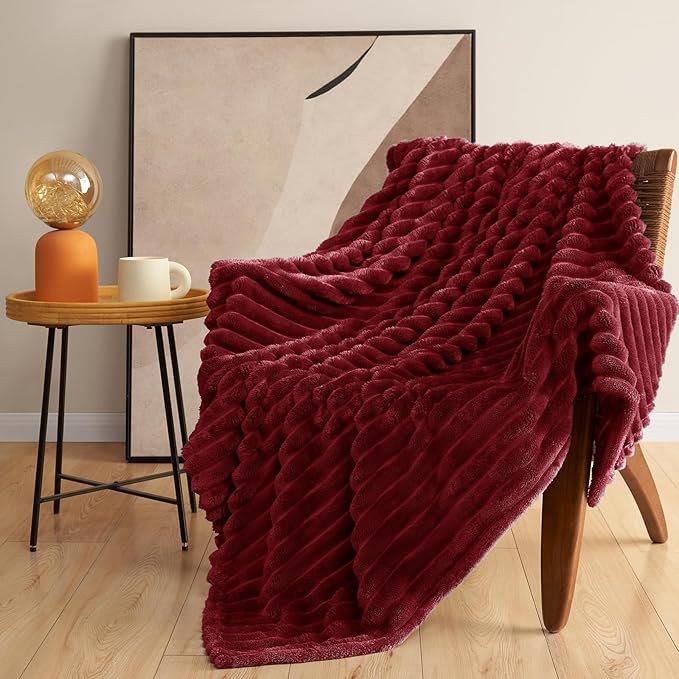 HIMEET Deep Red Ribbed Throw Blanket for Couch - 300GSM Lightweight Soft Fleece Blanket for Women, Cozy Blankets for Mothers Gifts, Striped Spring Home Room Decor, Deep Red, 50x60 Inches